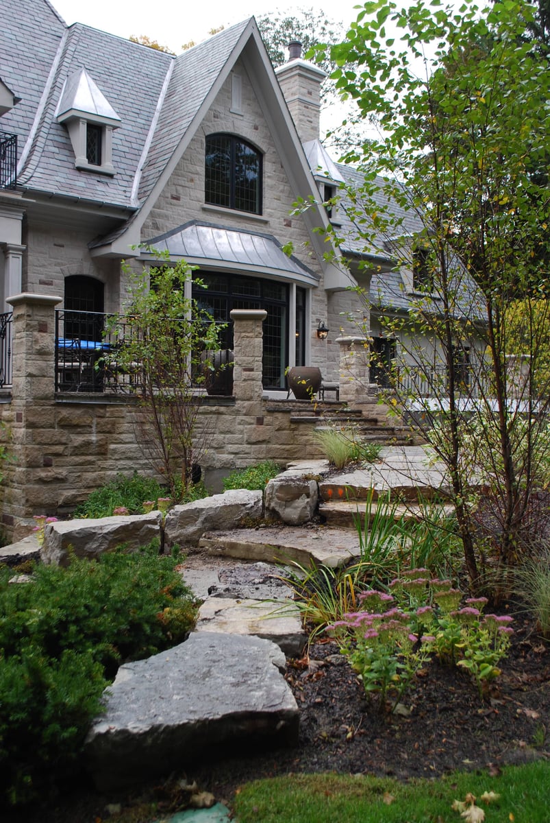 5 west side garden + stone