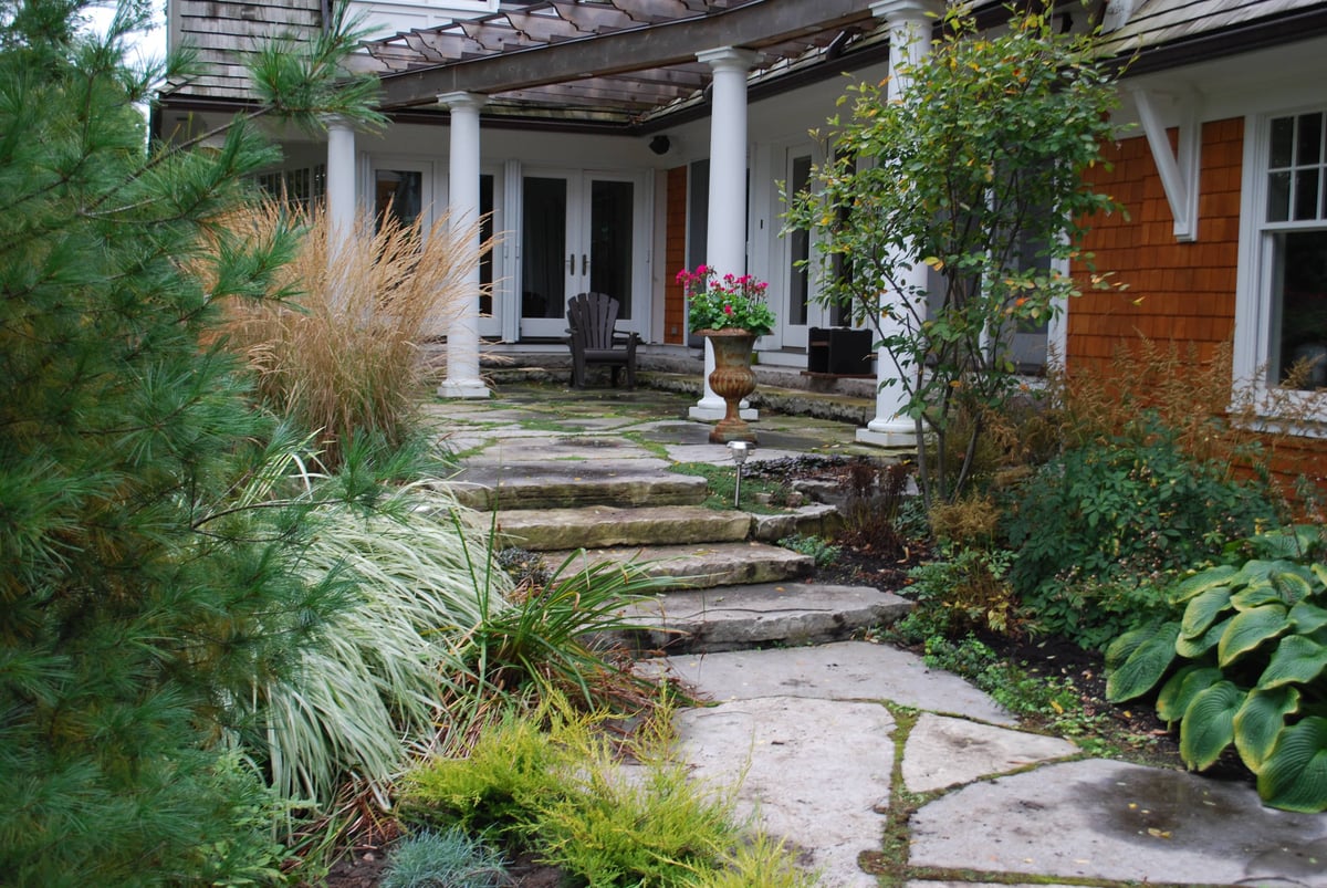 Side Terrace